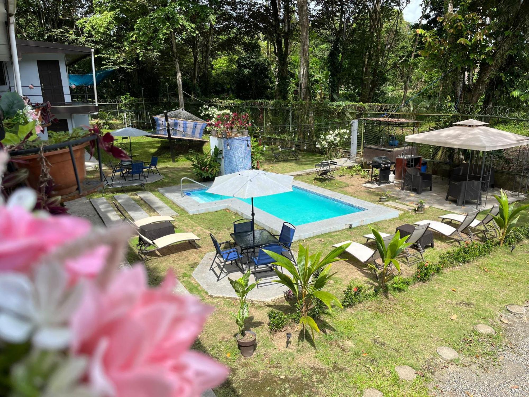 Hotel Azul Coral Cahuita Exterior foto
